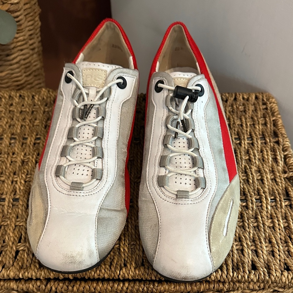 Paul Green Women’s Red and White lace up toggle 8 1/2 Sneakers